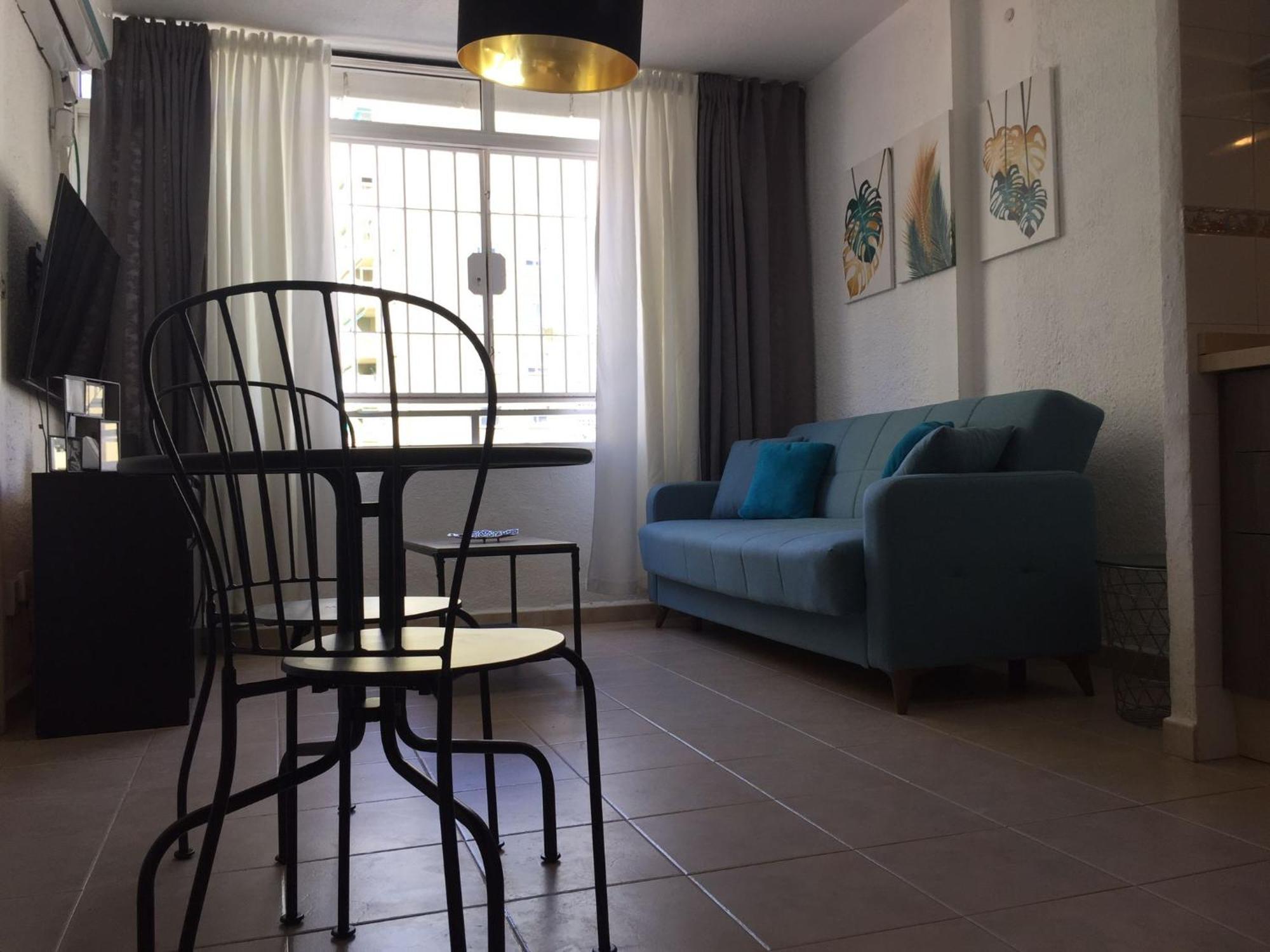 Estudio Amplio En El Corazon De Τορρεμολίνος Εξωτερικό φωτογραφία